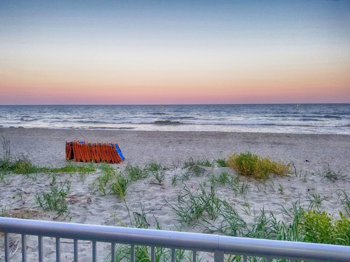 New Modern, Direct Oceanfront, Boardwalk, Views! Lägenhet Myrtle Beach Exteriör bild